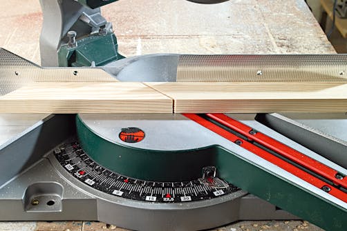 Kap och gersåg: När du sågar fåt du ett sådant här spår. Kap och gersåg: När du sågar fåt du ett sådant här spår.